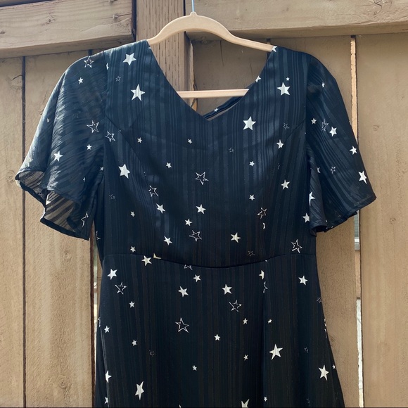 Isabell Upp Star Print Maxi Dress - Picture 2 of 8